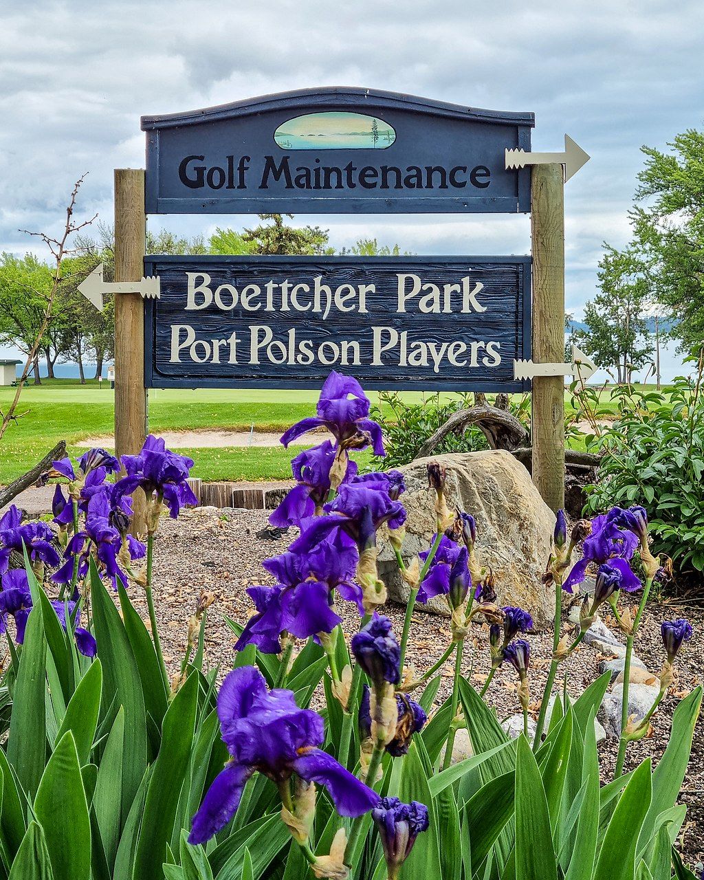 Direction sign of Boettcher Park