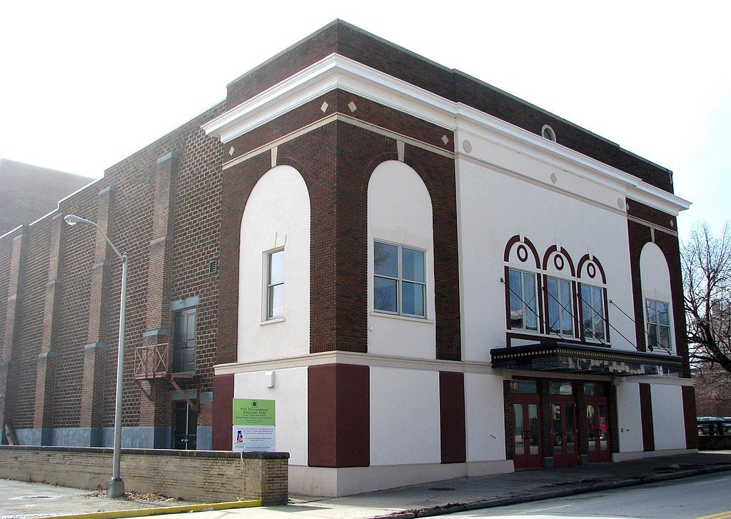 Exterior of The Strand Center Theatre