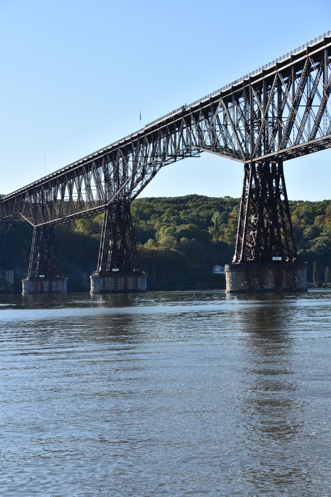 Structure of the Walkway Over the Hudson