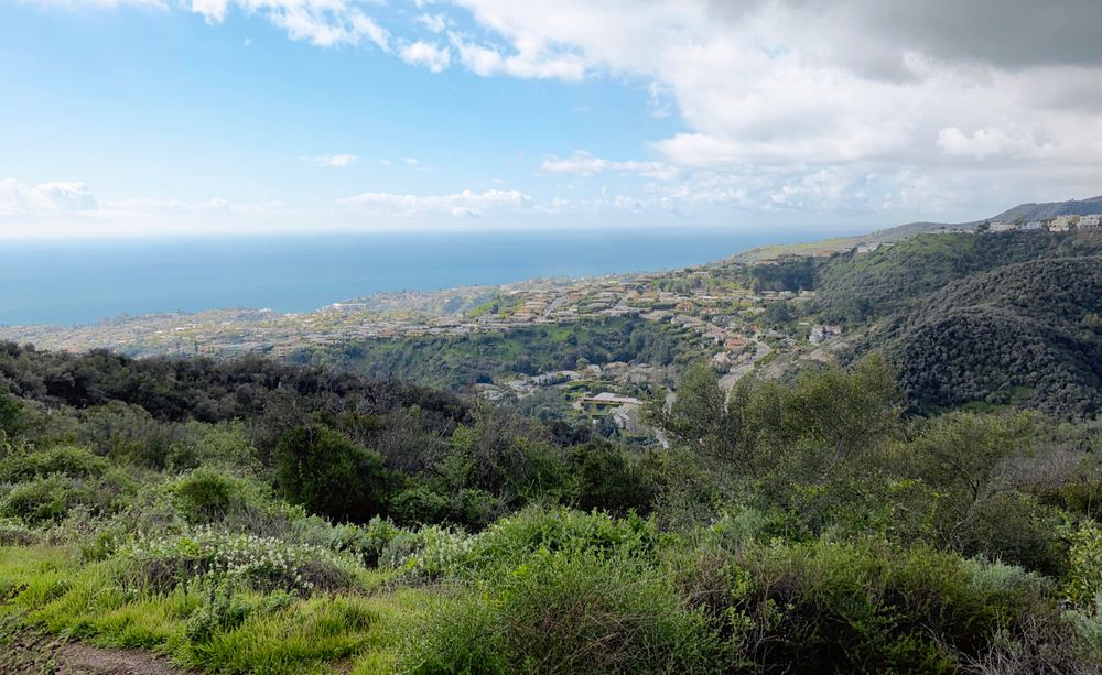 Gorgeous mountain view from Temescal Canyon Hike