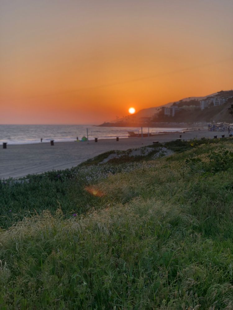Scenic sunset over Will Rogers State Beach