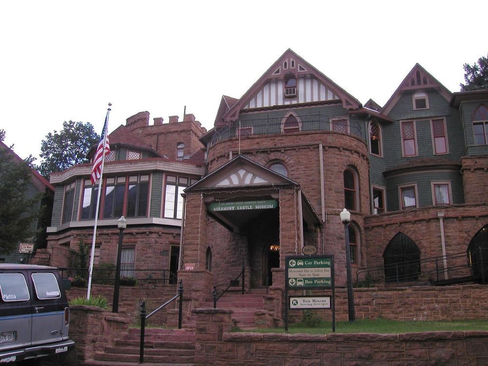 Exterior of Miramont Castle Museum