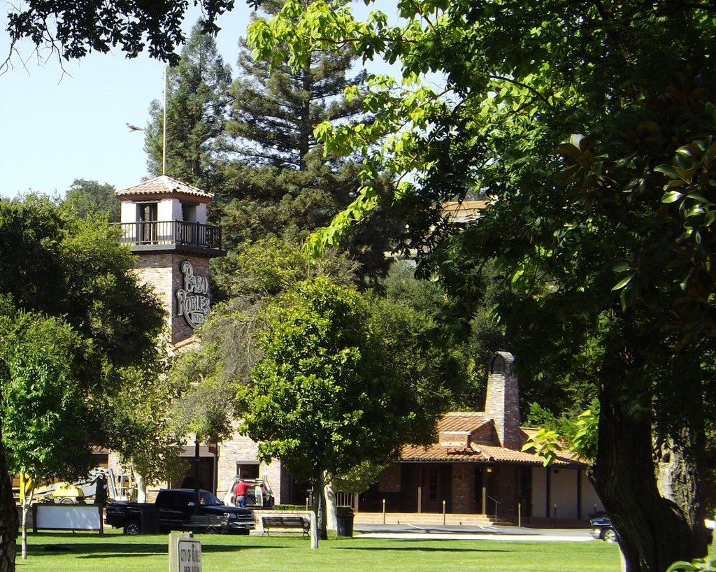 The grounds of Paso Robles Inn
