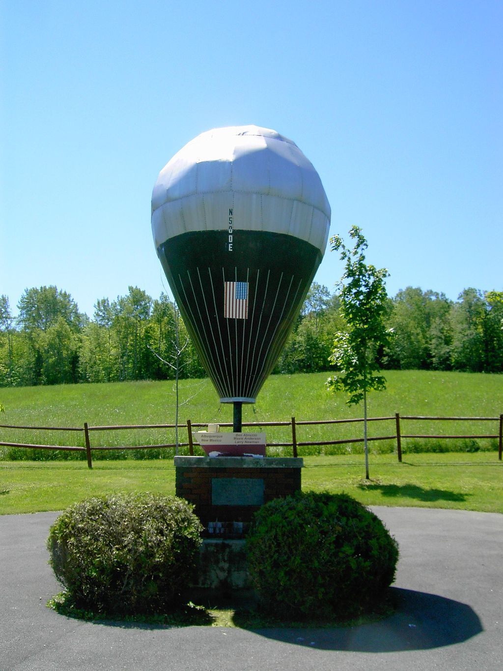 Monument of Double Eagle II Balloon