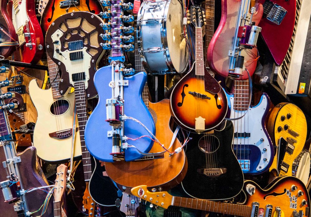Close view of the guitar sculpture in the Museum of Pop Culture