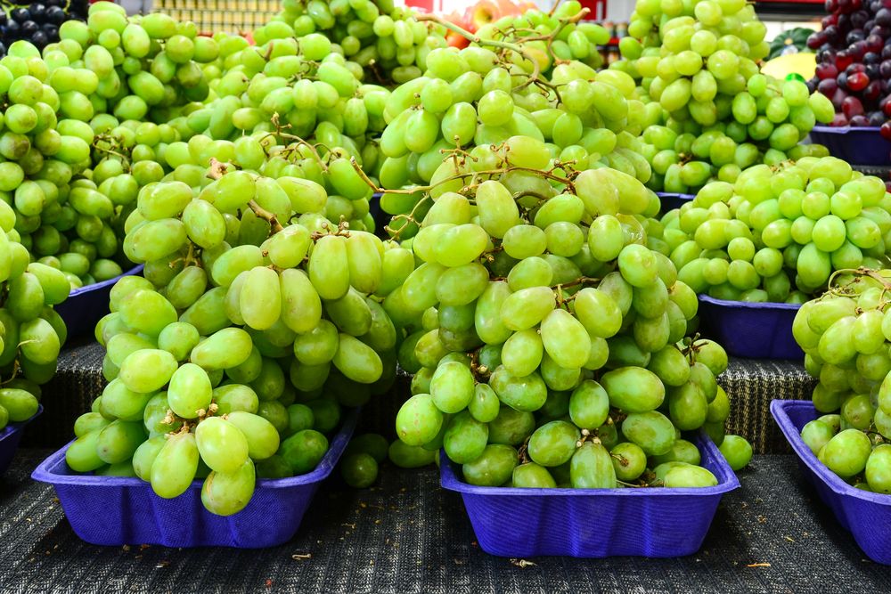Grapes for sale at Puyallup’s Farmers’ Market