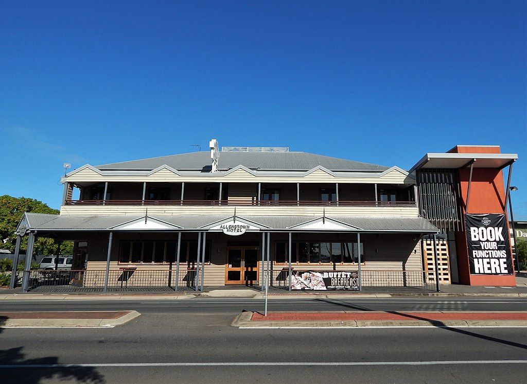 Exterior of Allenstown Hotel
