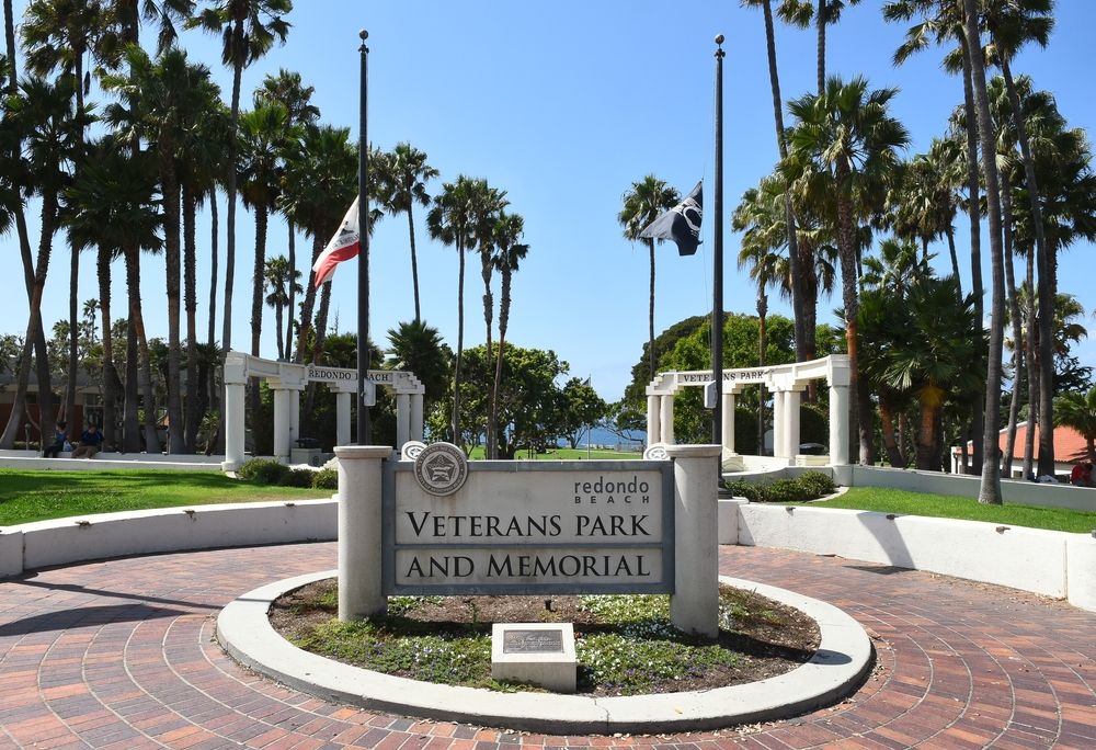 Welcome sign of Veterans Park