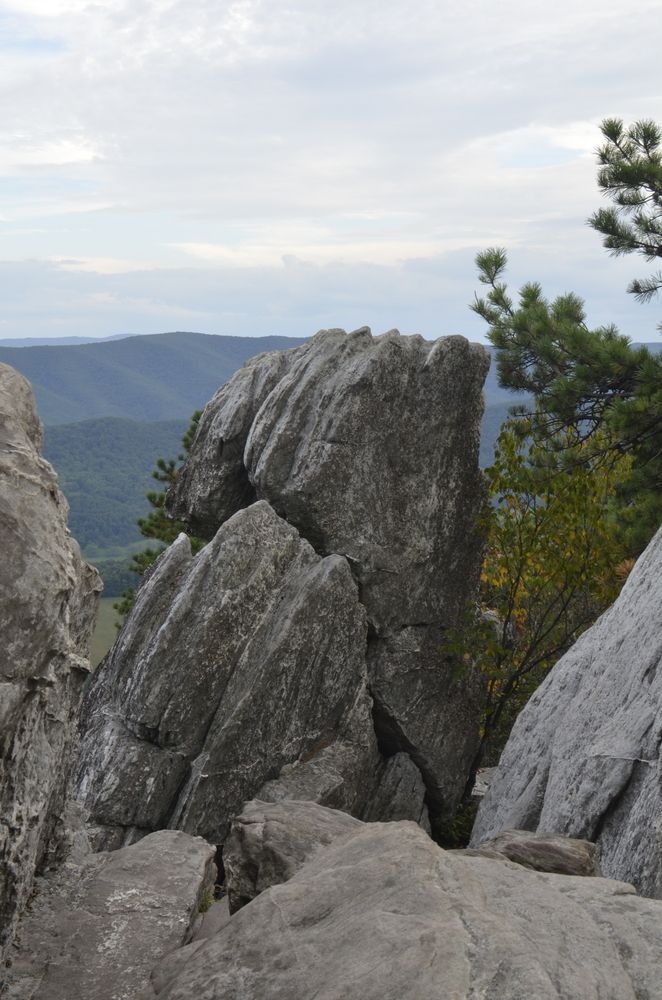 Rock formation of Dragon’s Tooth Trail