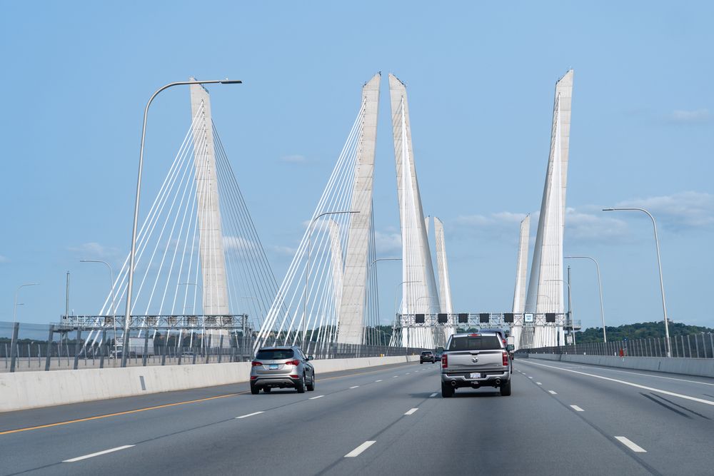 Cars along Governor Mario M. Cuomo Bridge