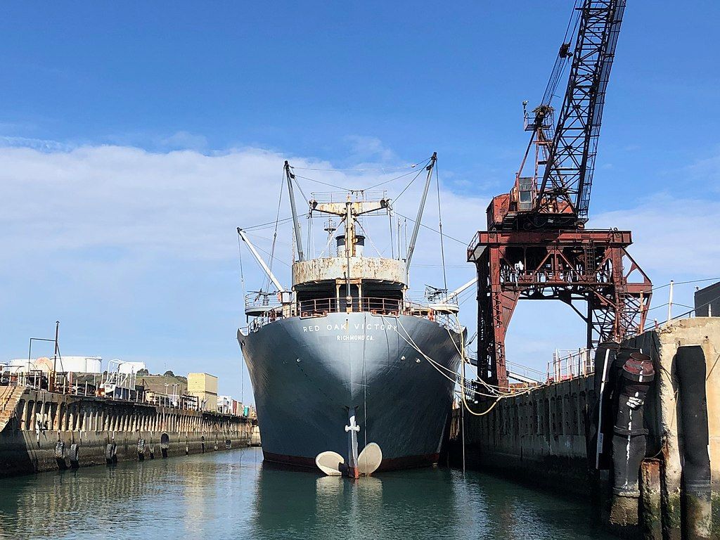 Front view of SS Red Oak Victory