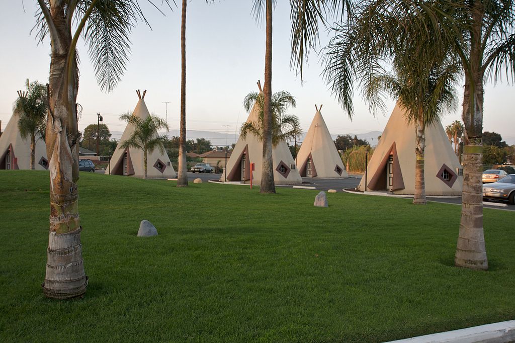 Grounds of the Wigwam Motel