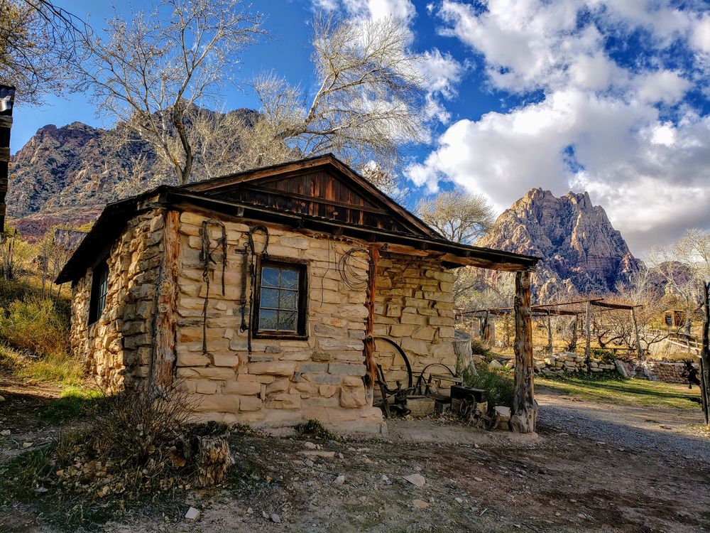 Exterior of a house in Spring Mountain Ranch State Park