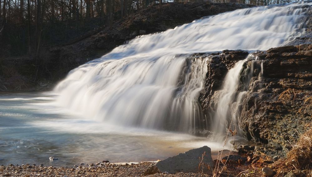 Side view of the thistlewaite falls.