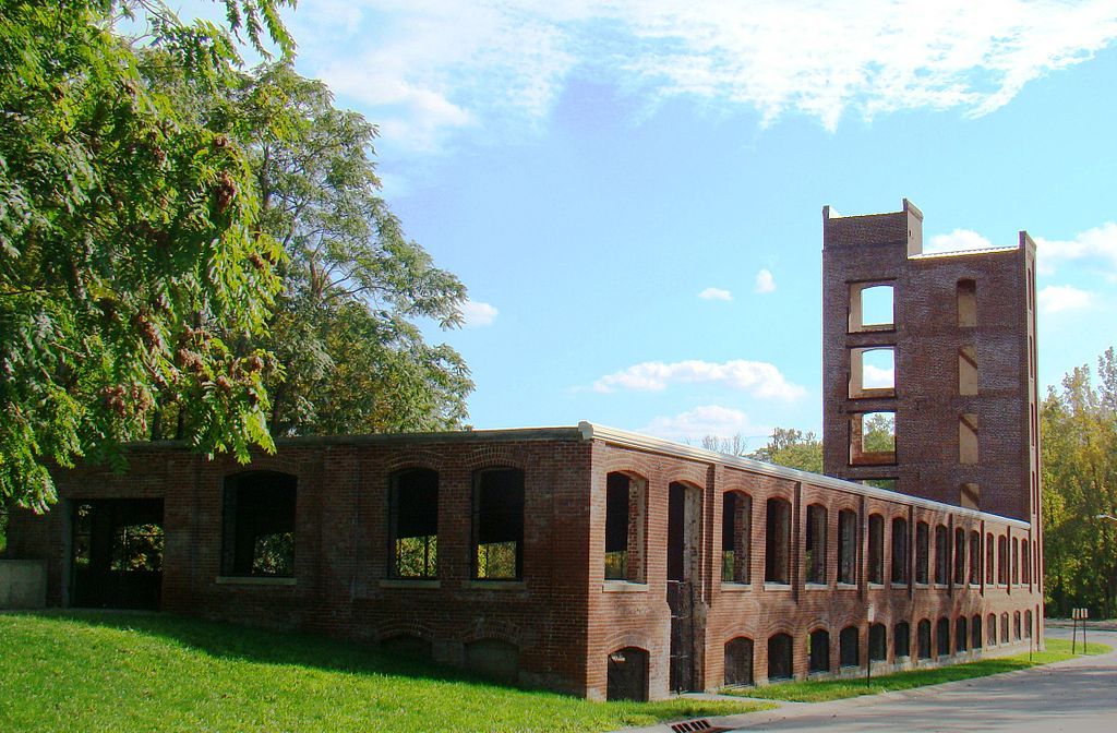 Side view exterior of the starr piano company building.