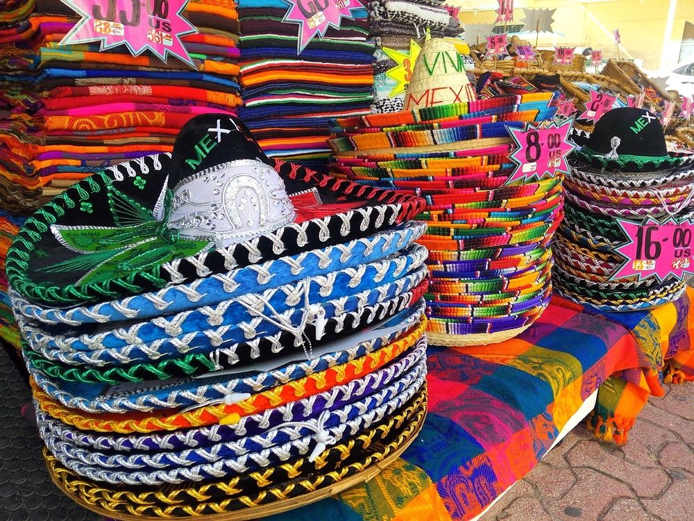Colorful sombreros for sale at Quinta Avenida