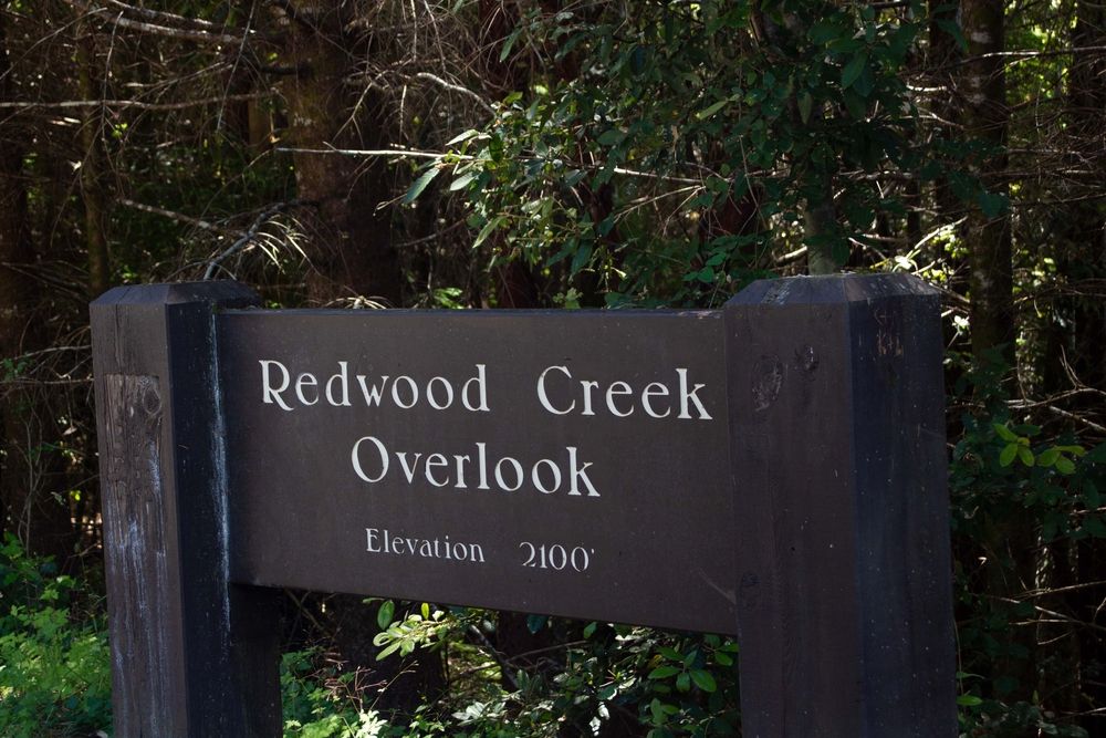 Welcome sign of Redwood Creek Overlook