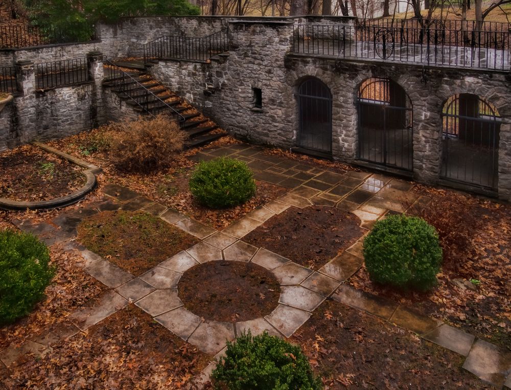Sunken gardens of Warner Castle
