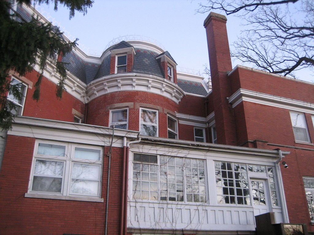 Exterior of Ellwood House Museum's sunroom