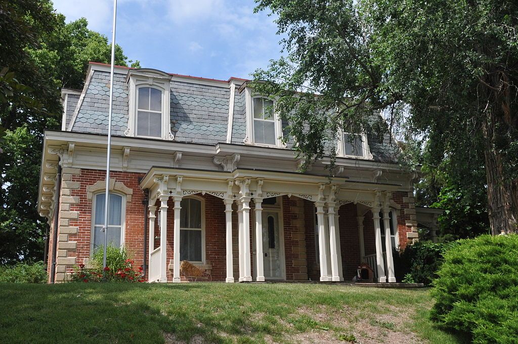 Exterior of John Dickinson Dopf Mansion