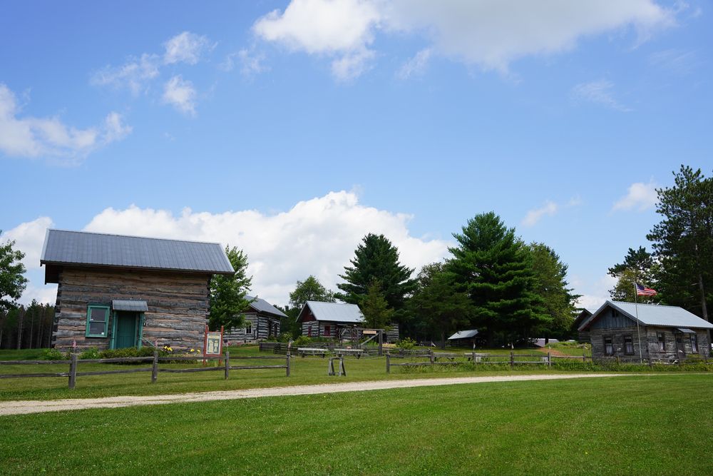 Cabins at Pioneer Log Village