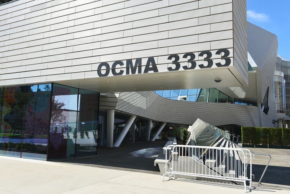 Building sign of the Orange County Museum of Art