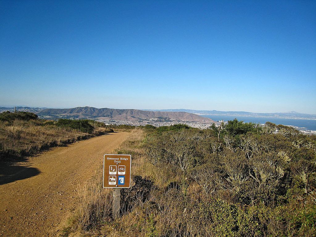 Sign post of Sweeney Ridge Trail