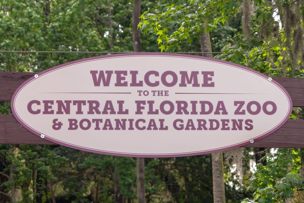 Name sign of Central Florida Zoo and Botanical Gardens