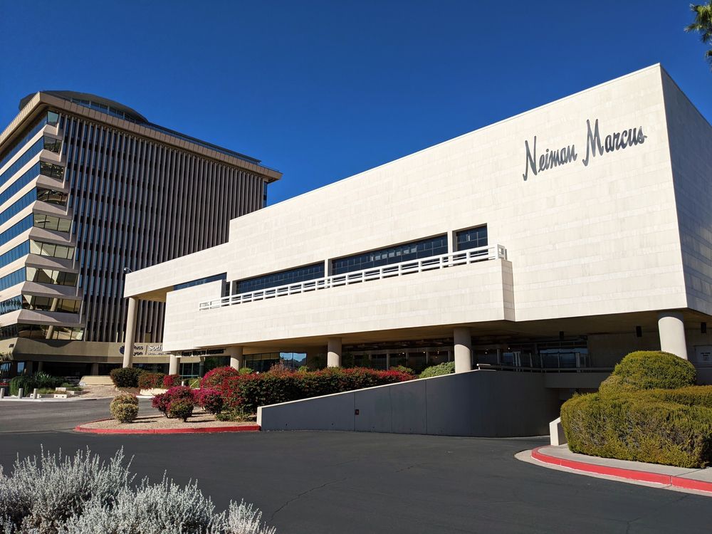 A store at Scottsdale Fashion Square