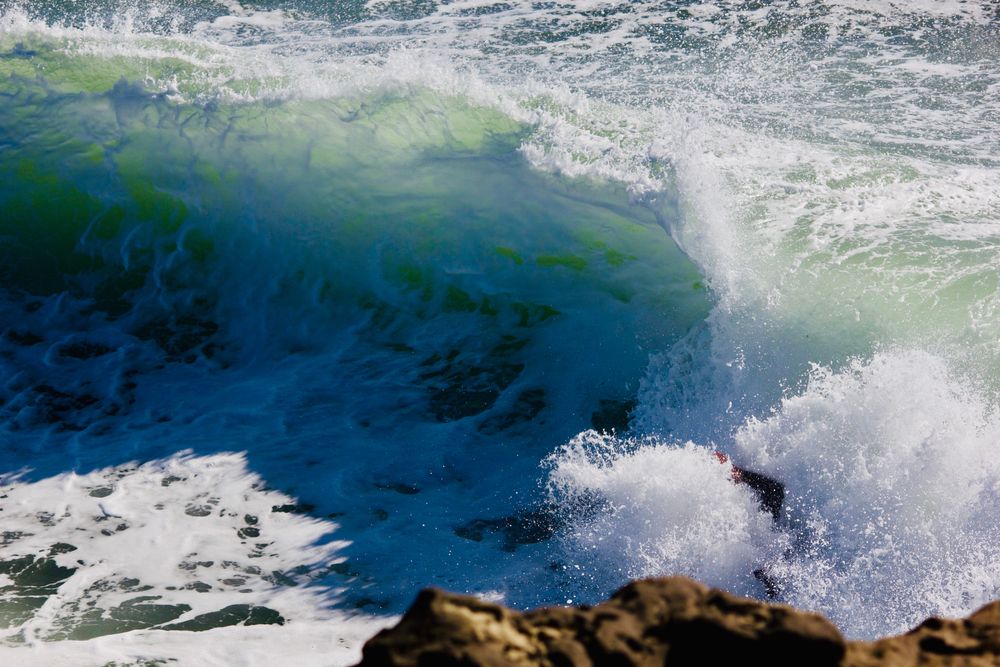 Water waves at Cowell Beach