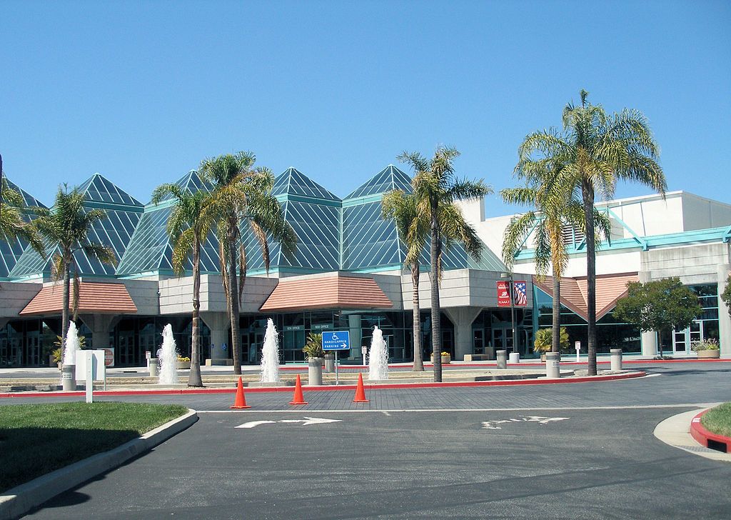 Exterior of Santa Clara Convention Center