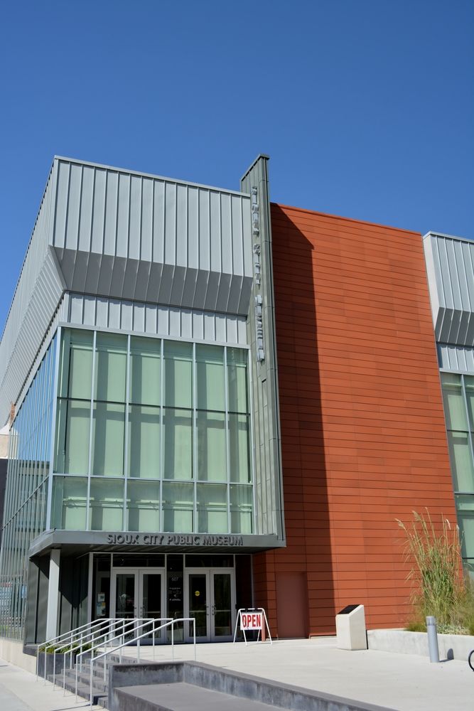 Exterior of Sioux City Public Museum