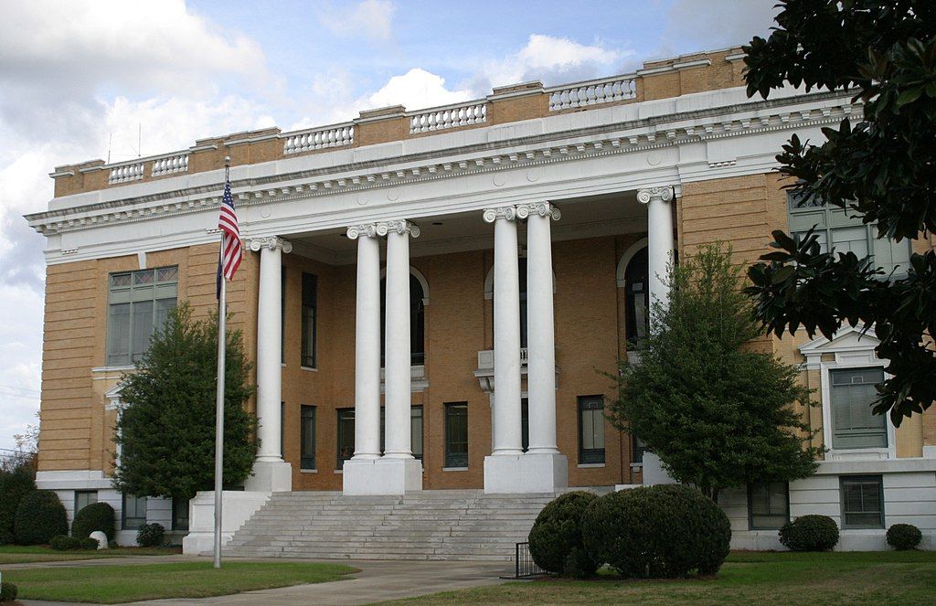 Side view of Sumter County Courthouse exterior
