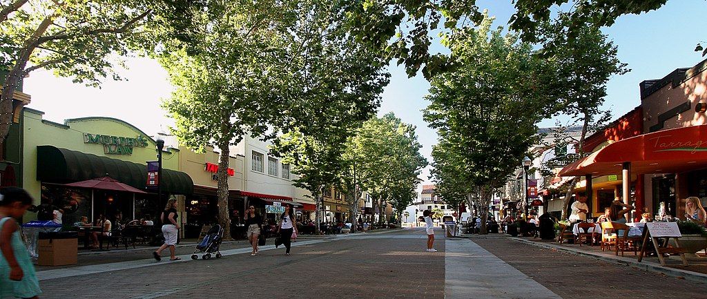 Shops along Downtown Sunnyvale