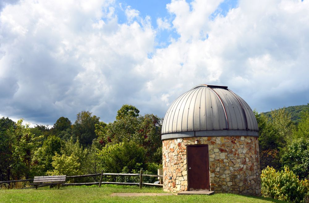 Daytime view of Bays Mountain Park and Planetarium