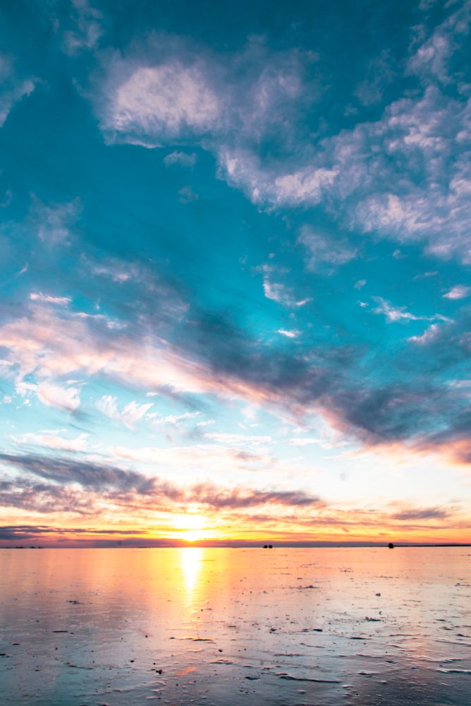 Scenic sunset at Lake St. Clair