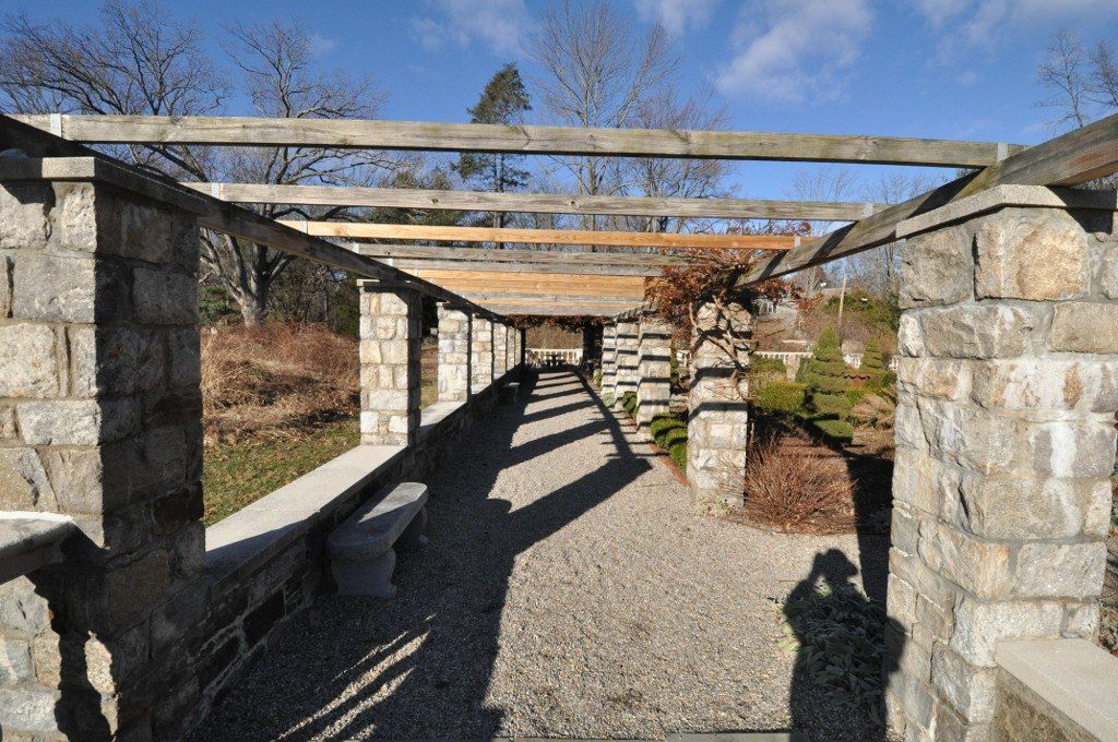 Garden pergola at Fort Stamford