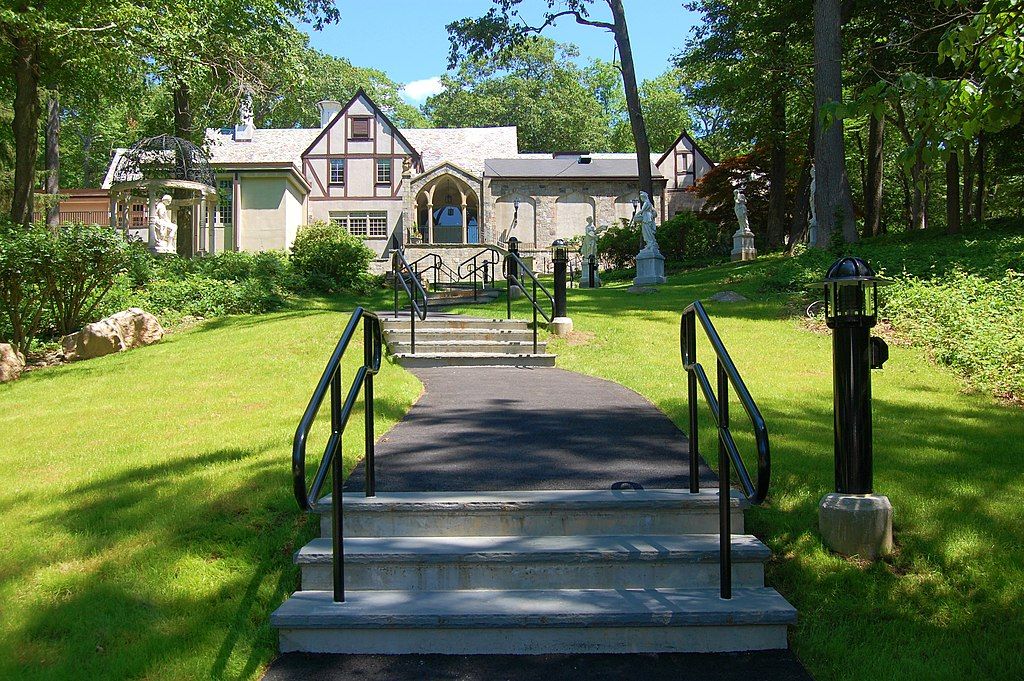 Exterior of the Stamford Museum and Nature Center