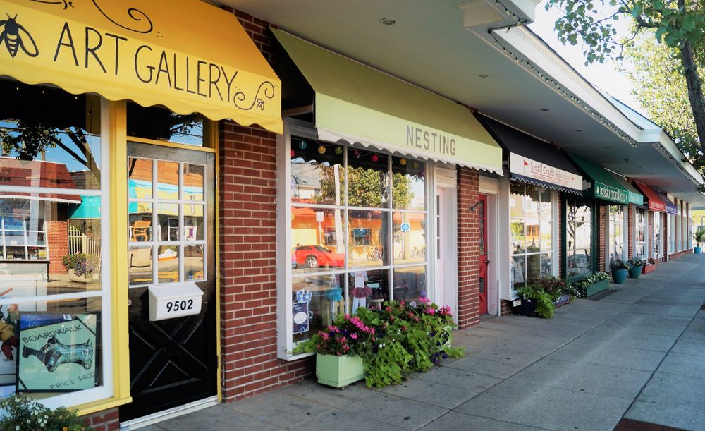 Shops at Downtown Stone Harbor.