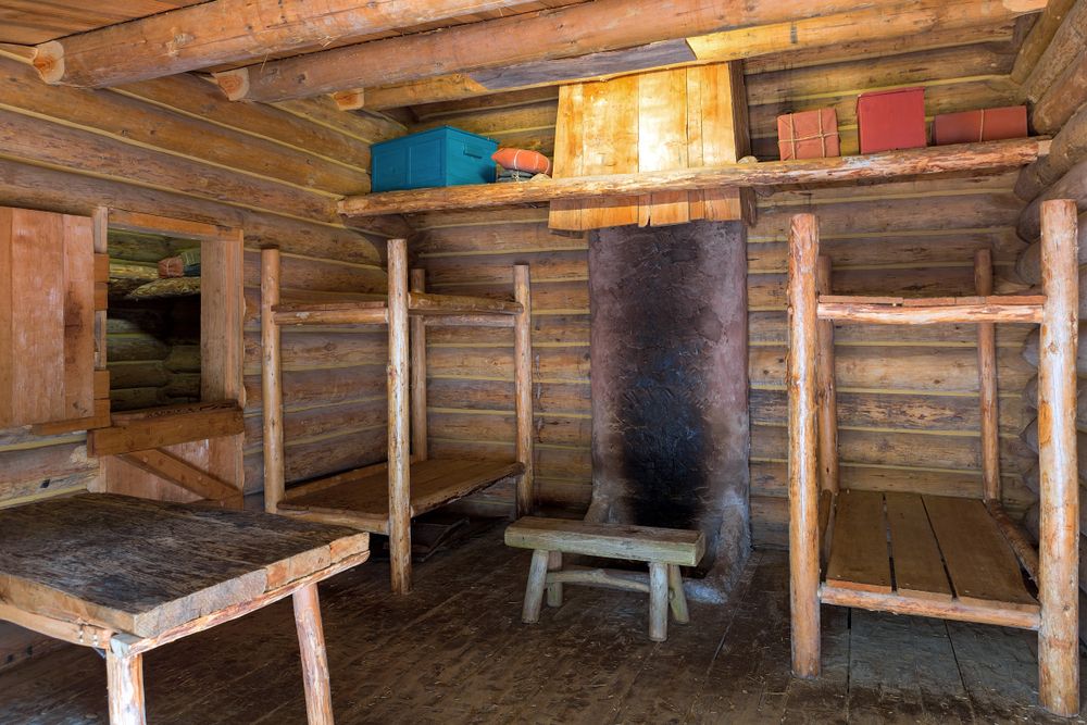 Interior of Fort Clatsop's log cabin