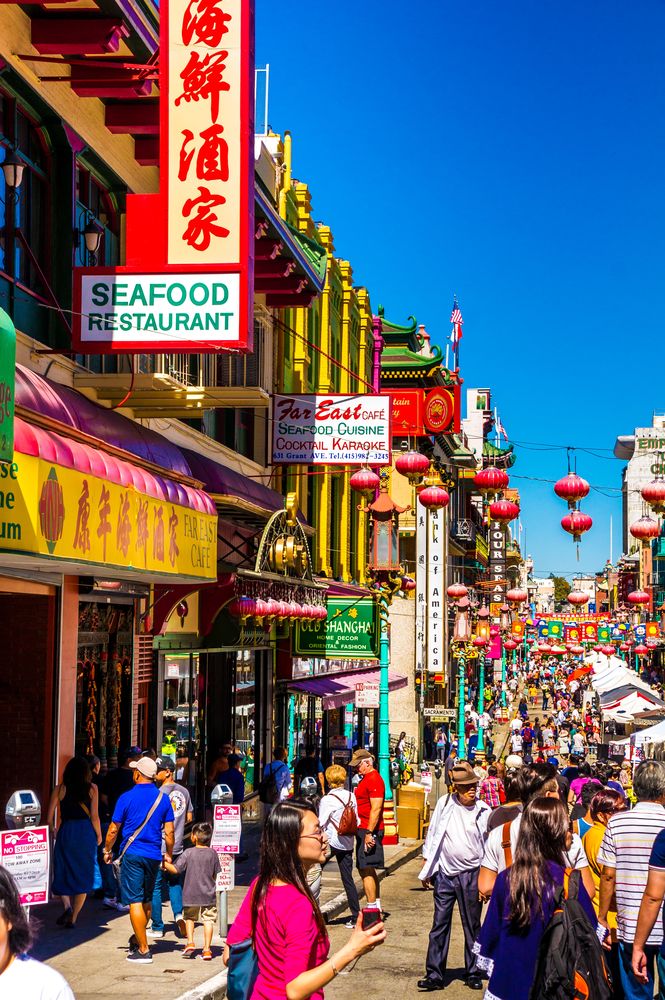 People at Chinatown