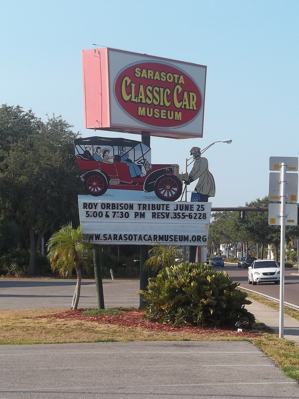 Welcome sign of Sarasota Classic Car Museum