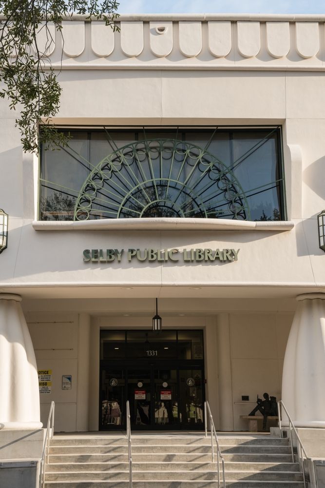 Entrance to the Selby Public Library