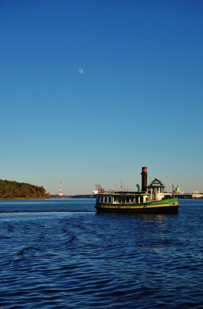 A Savannah Belles Ferry cruising the water