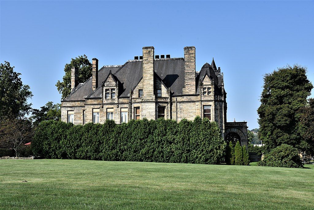 Side exterior of the Frank H. Buhl Mansion
