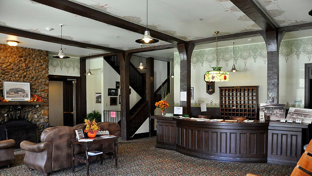 Lobby of Sheridan Inn