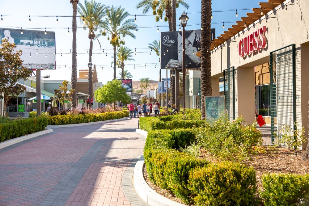 Outside View at Outlets