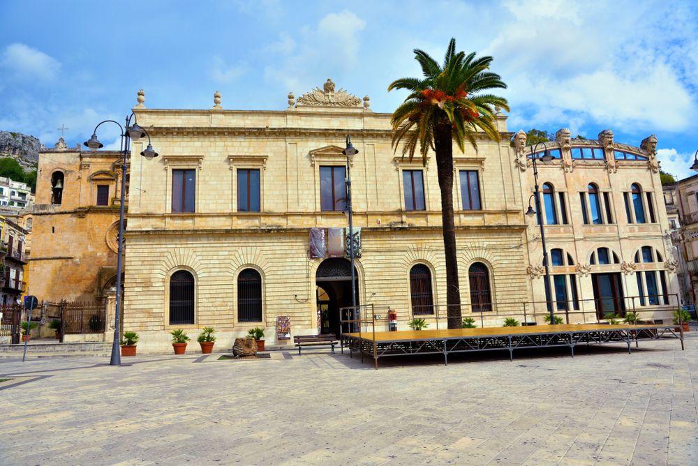 Outside view of museum tommaso campailla