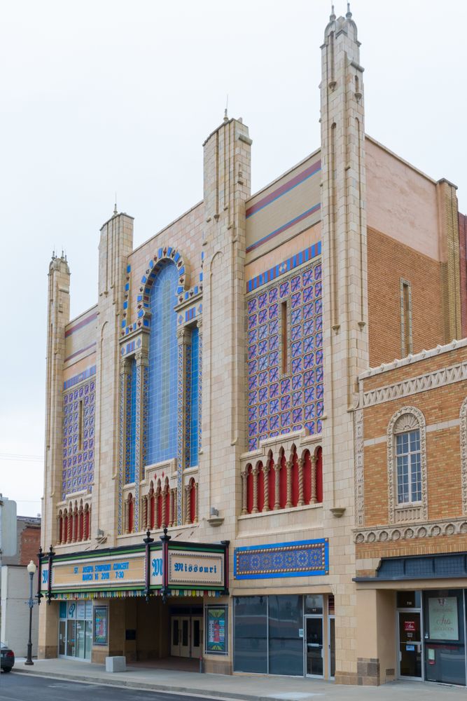 Side view of the Missouri Theater