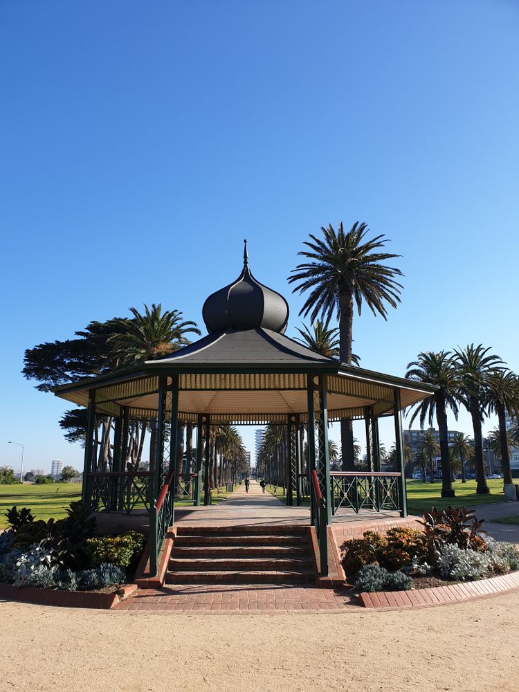 Gazebo on the grounds of Catani Gardens